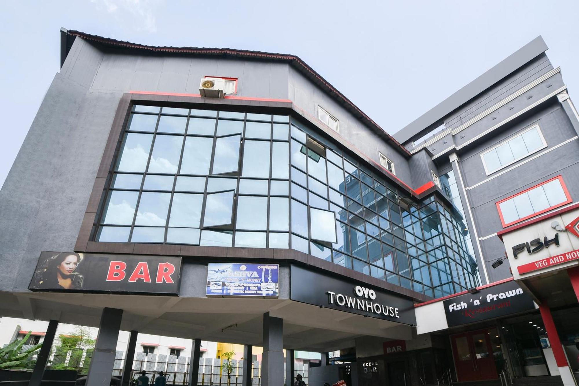 Collection O Vadapalani Hotel Chennai Exterior photo
